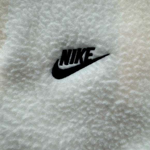 🔥NWT NIKE WINTERIZED VEST 🥶 SIZE L - Picture 3 of 9